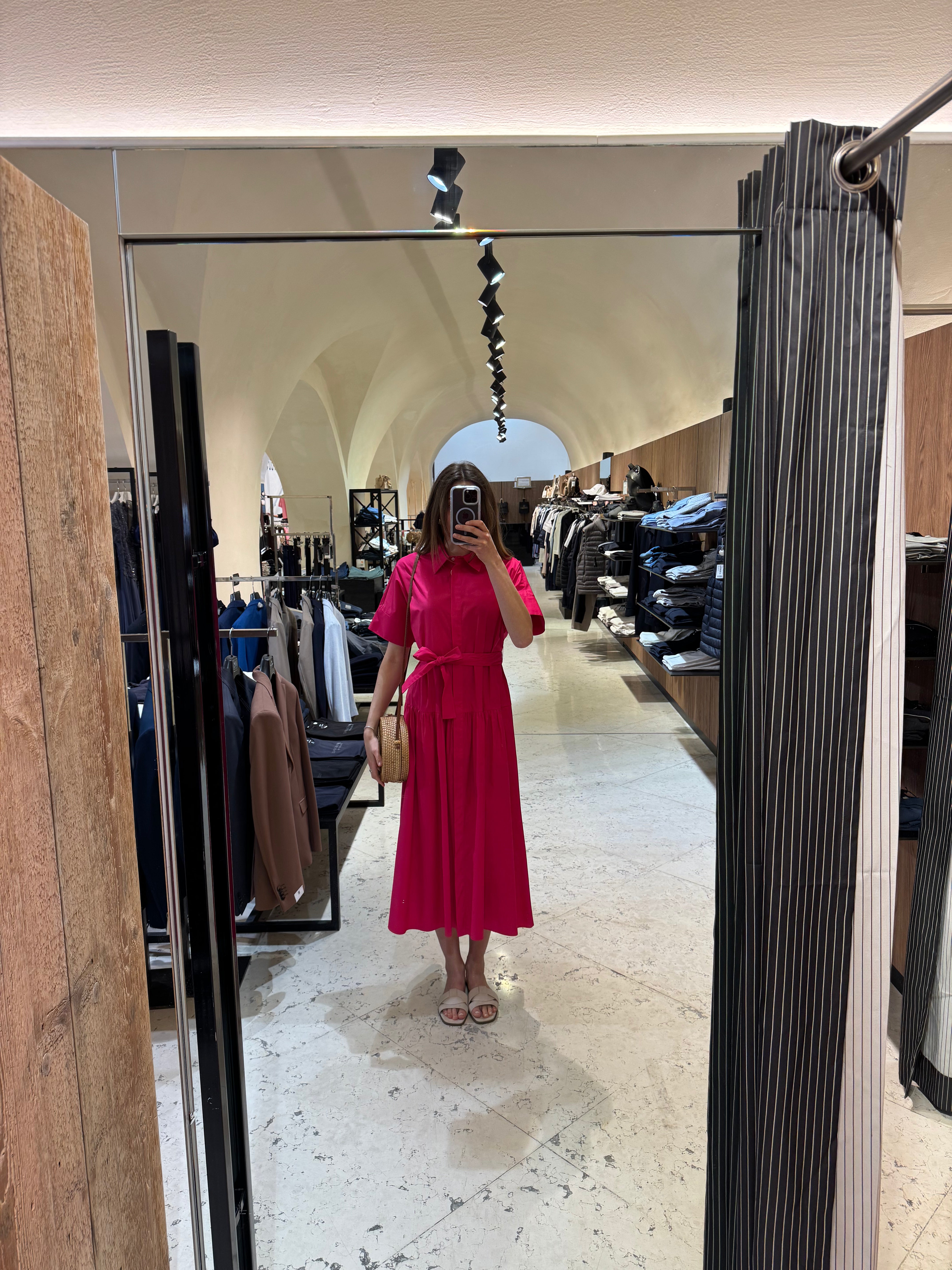 Hemdblusenkleid mit leichtem Rüscheffekt – Kurzarm, 100 % Baumwolle