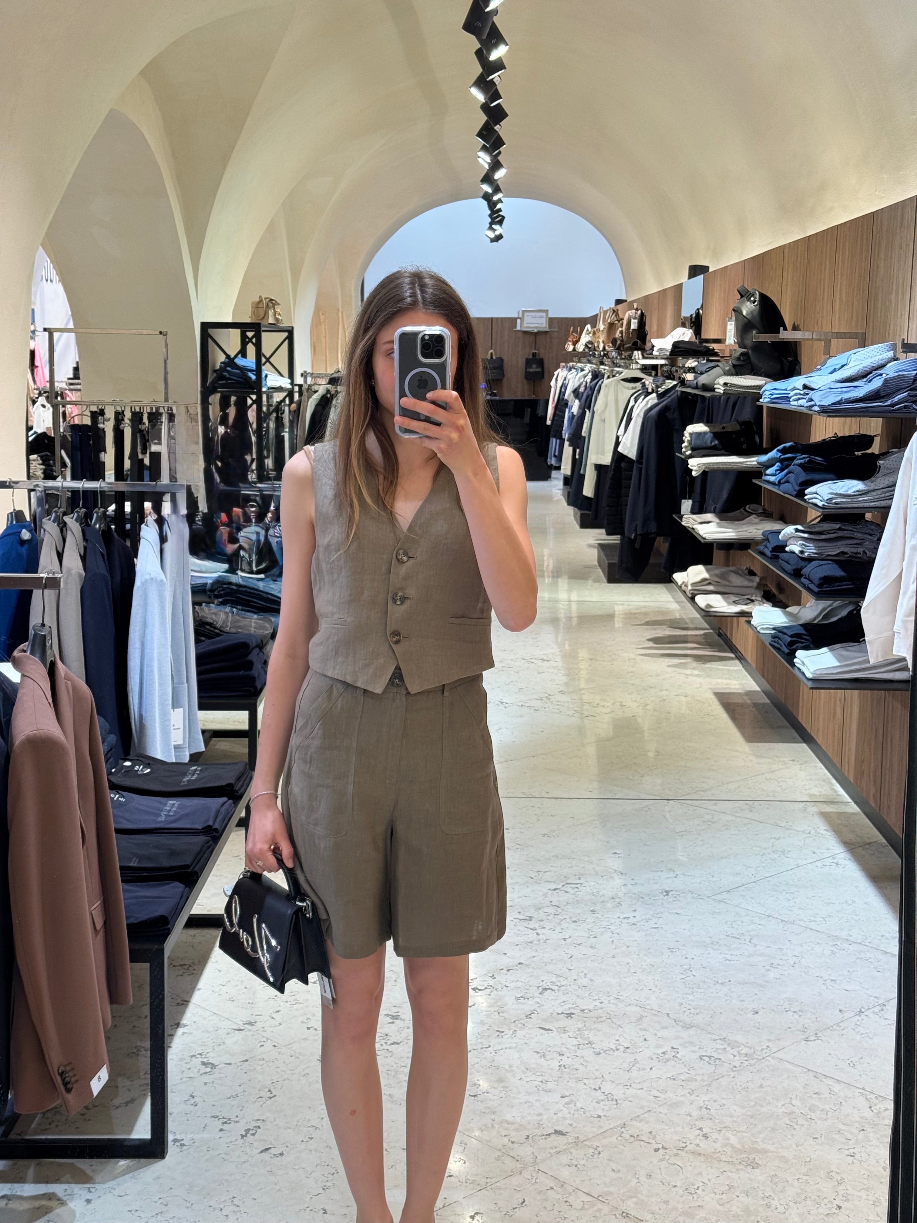 Leinen-Shorts in Taupe – locker, leicht & sommerlich