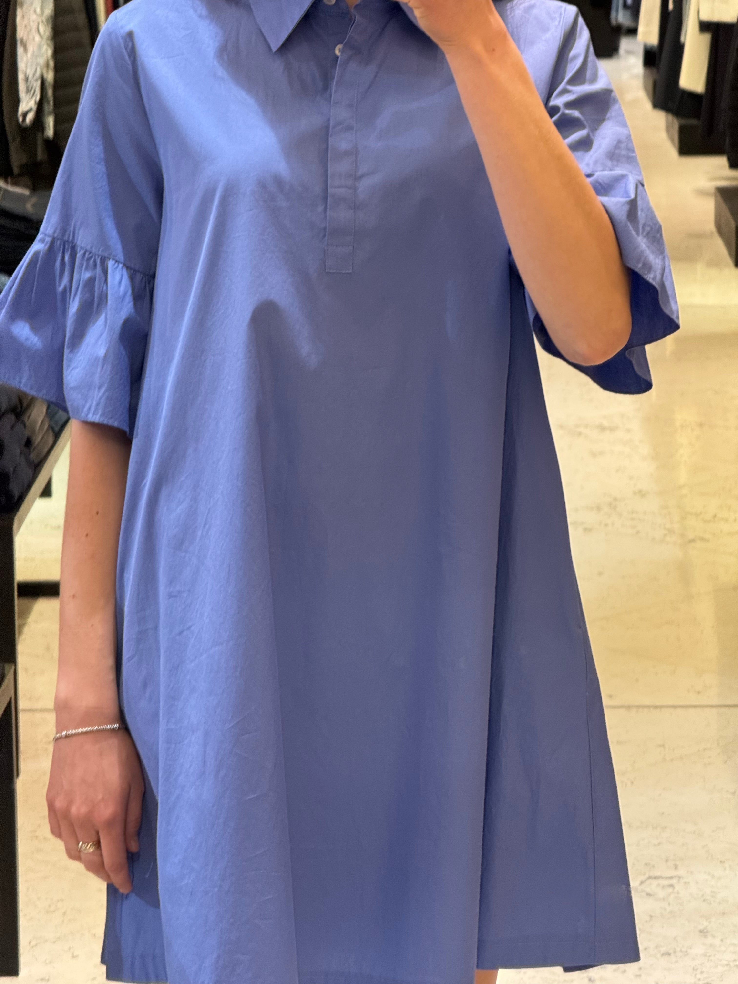 Kurzes Hemdblusenkleid mit Volantärmeln – 100 % Baumwolle