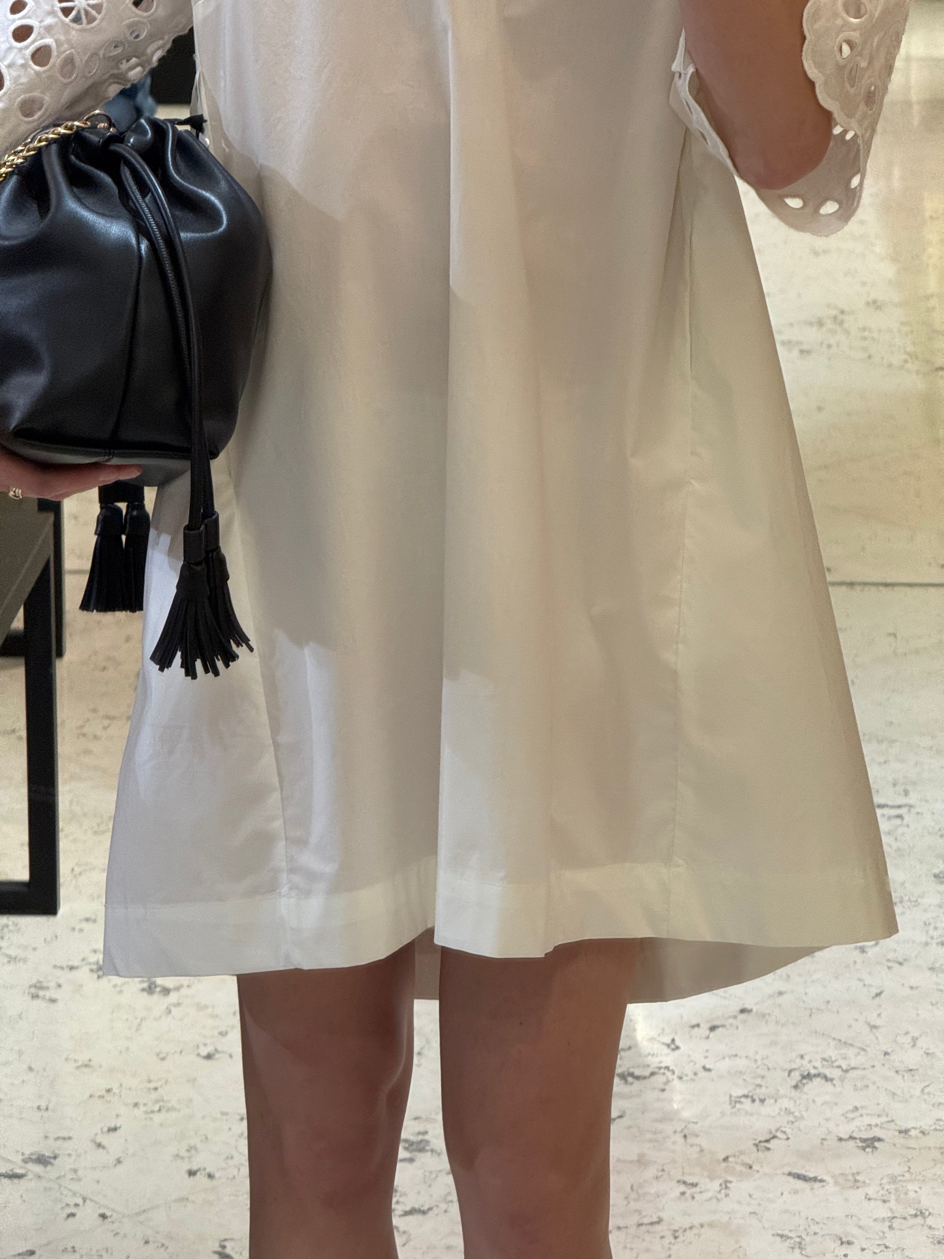 Kurzes Hemdblusenkleid mit Spitzenärmeln – V-Ausschnitt, 100 % Baumwolle